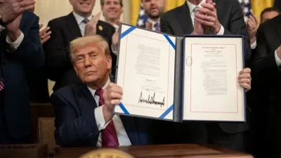 Donald Trump Bersikeras Bertemu Xi Jinping, Ketegangan AS–China Kian Memanas