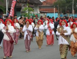 Singkawang Street Fashion 2025, Kebaya Jadi Pusat Perhatian di Jalan Merdeka!