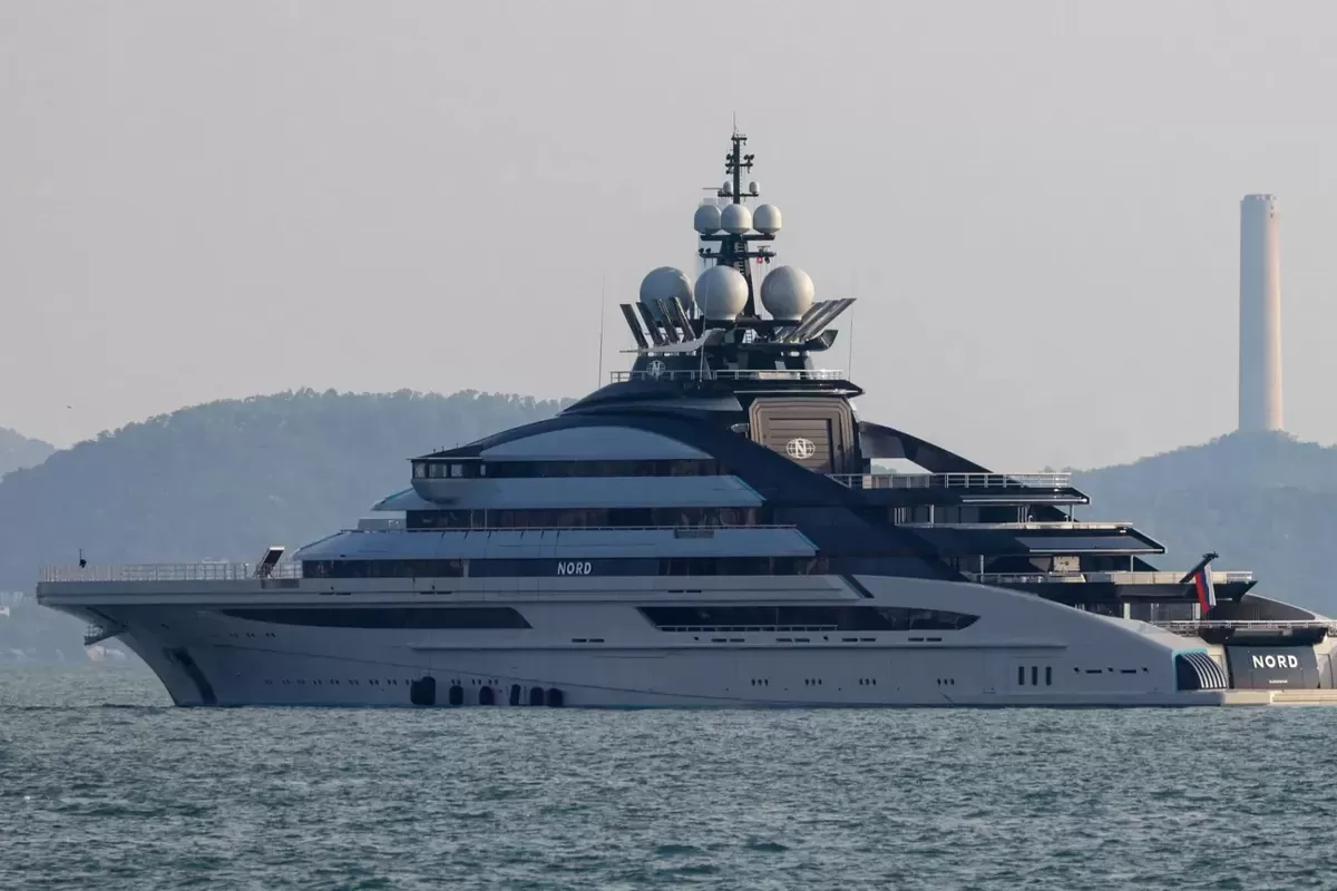 Kapal Pesiar Mewah Rusia